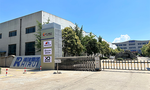 客戶參觀、考察鋰電池處理設(shè)備車間